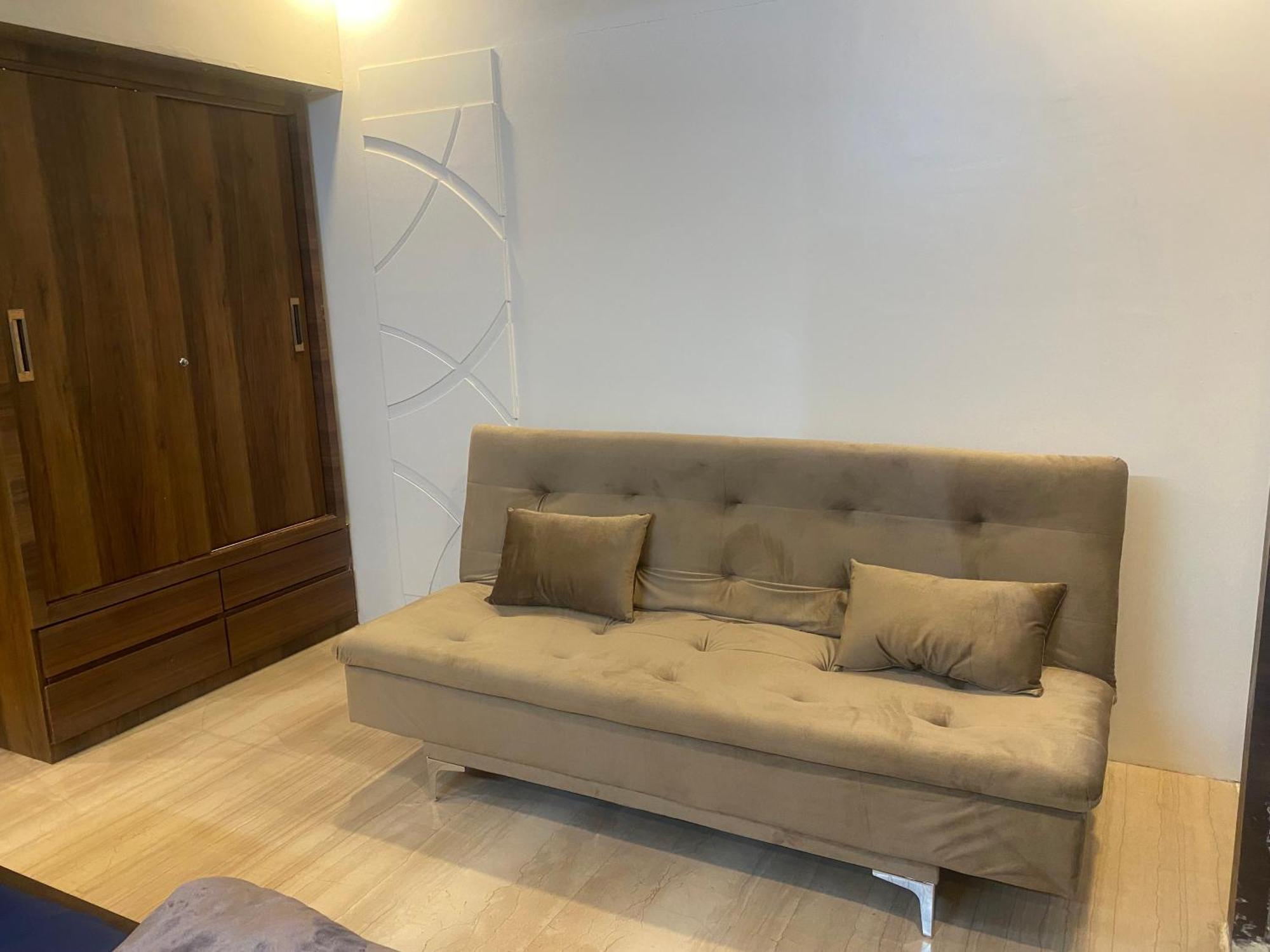 Appartamento Bandra'S Prime Luxurious 2 Bhk Bombay Esterno foto